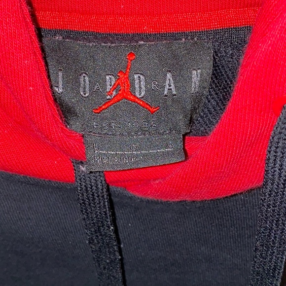 Nike Air Jordan Sweatshirt - Picture 2 of 4